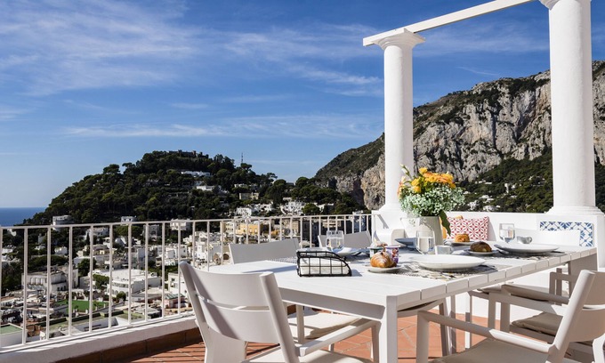 Tiberio Apartment | Relaxing Retreat at Casa Luna Caprese in Capri Center