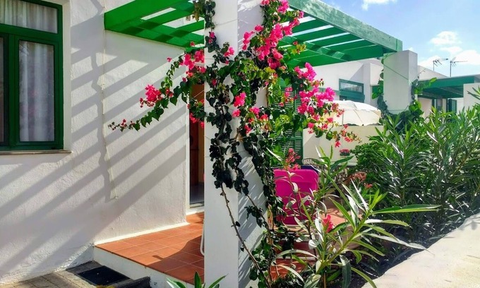 Costa Teguise House | Casa Maracuyá: Unique Stay with Private Garden near Beach