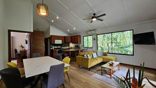 Quepos House | Discover Casa Macaw Jungle Cabin: Pool, Wifi & Pet-Friendly