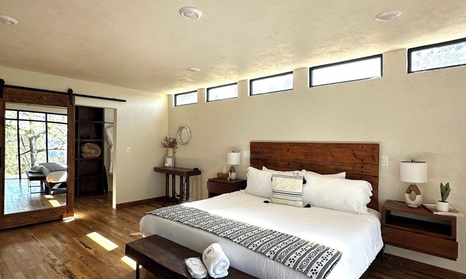 Zacatlan Apartment | Casa Madera 1A Estancia a la orilla del acantilado.Ideal para parejas!