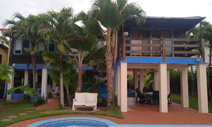 Pochomil House | Cozy Casa Madera del Playa: Oceanfront Bliss Awaits