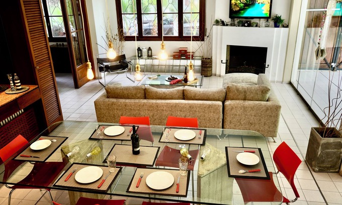 Historic Center House | Relax at Casa Magna Mendoza: Pool, Spa & Family-Friendly