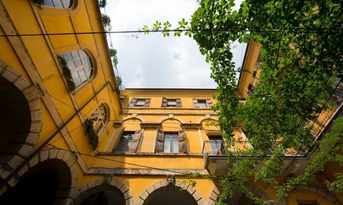 Verona City Centre Apartment | Stunning Casa Magnolia: Spacious Apartment Near the Arena