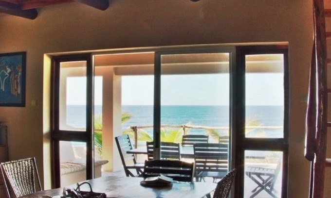 Tofo House | Beachfront Bliss at Casa Malcampo with Pool & Breakfast