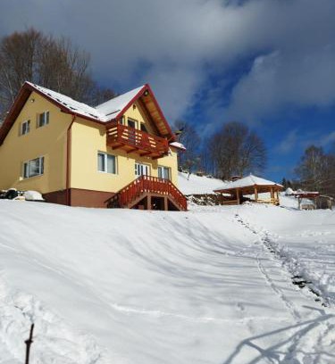 Marisel House | casa man