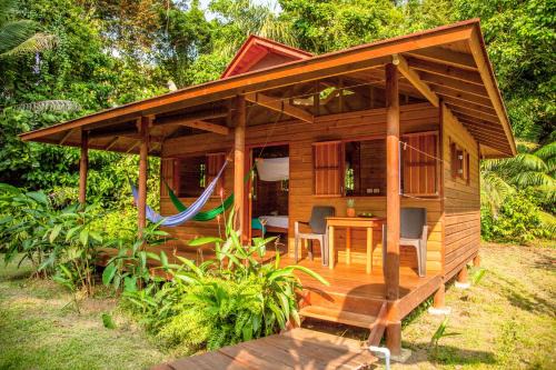 Nuqui House | Discover Casa Maniki: Oceanfront Bliss with Spa & Pets Welcome