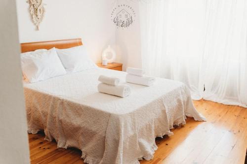 Vilamoura Apartment | Charming Casa Manjerico: Pet-Friendly with Hot Tub Bliss