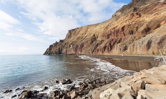 Santa Cruz de Tenerife Apartment | Ocean View Retreat at Casa Marechu - Family-Friendly Stay