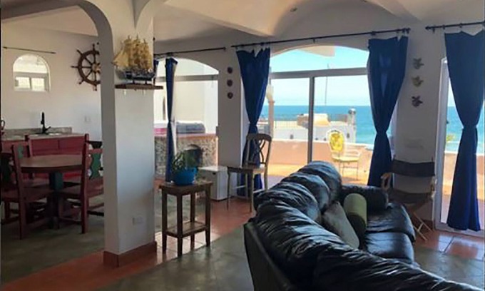 Playas de Rosarito Villa | Beachfront Casa Mar Vista: 8 Bedrooms with Pool & Jacuzzi