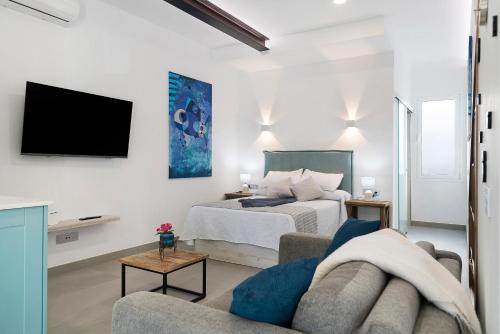 Playa Quemada Apartment | Experience Oceanfront Bliss at Casa Mara 1 Hotel