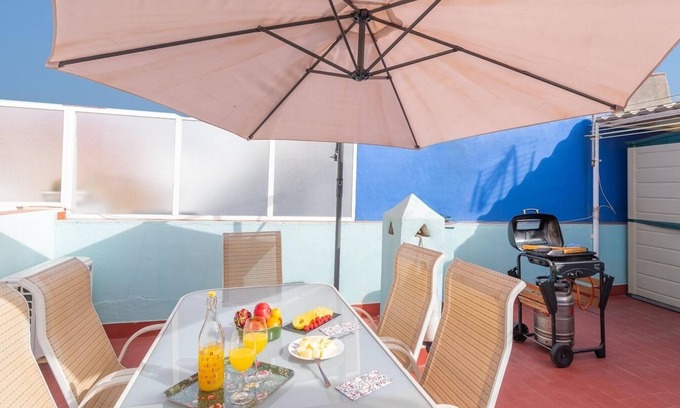 El Palo Villa | Oceanfront Casa Marenga El Palo Málaga: Rated 10/10 Stay