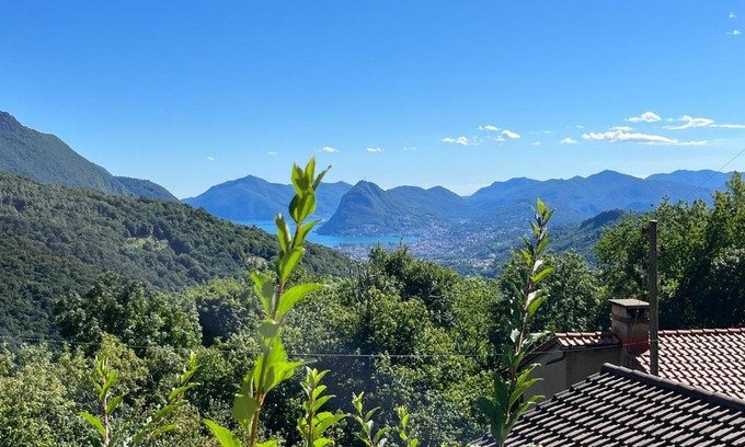 Bidogno Apartment | Kid-Friendly Casa Mari: Rated 8.4/10 for Family Stays