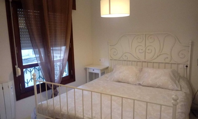 Baiona House | Relaxing Retreat at Casa Marinera with Spa & Family Amenities