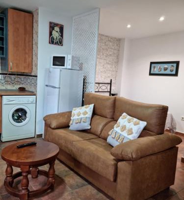 Palomera Apartment | Budget-Friendly Family Getaway at Casa Mari, Rated 9/10