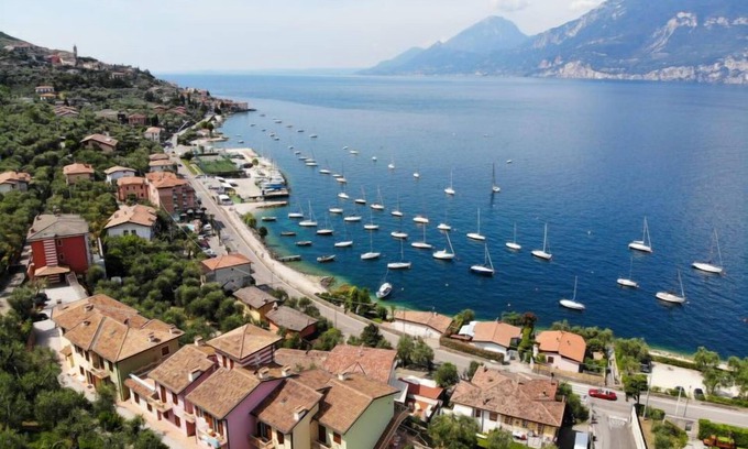 Assenza Apartment | Discover Casa Maria: Oceanfront Retreat with Spa & Breakfast