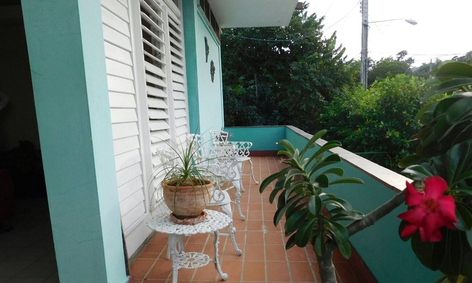 Plaza de la Revolucion House | Discover Casa Maria Emilia: A Pet-Friendly Retreat