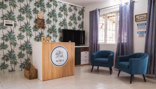 Port Louis Bed & Breakfast | Discover Casa Maria: Oceanfront Retreat with Pool & Hot Tub