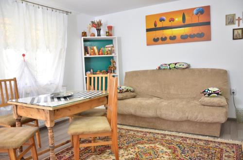 Ceahlau House | Family-Friendly Retreat at Casa Marica with Kitchen Access