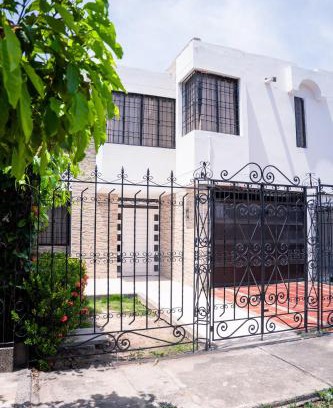 Valledupar House | Stunning Casa Marina: Pet-Friendly Retreat with High Ratings