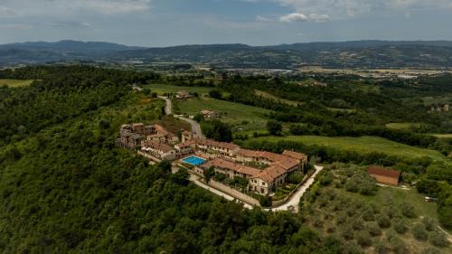 Collazzone House | Discover Casa Marlèn: 4-Star Oceanfront Retreat
