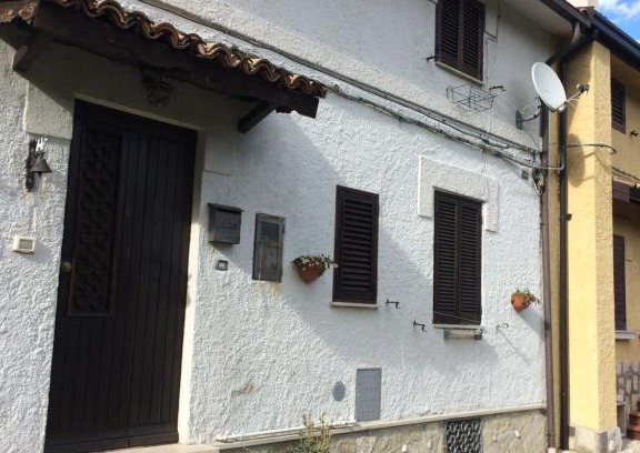 Opi House | Pet-Friendly Stay at Casa Marsicano - Family Friendly Retreat