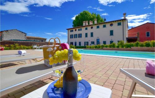 Cavaion Veronese Apartment | Delightful Casa Mary: Family-Friendly with a Pool Oasis