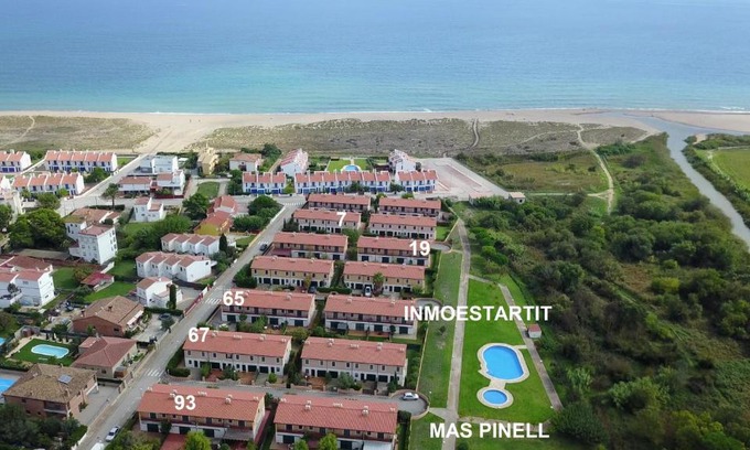 Mas Pinell House | Casa Mas Pinell 7: Pet-Friendly Oasis with Pool & High Rating