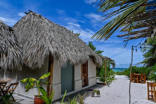 El Cuyo Hotel | Beachfront Bliss at Casa Mate Cabañas El Cuyo