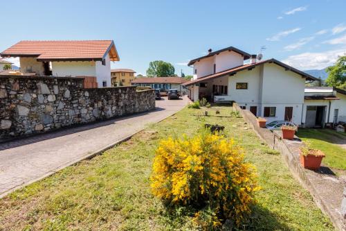 Cissano Apartment | Casa Mati 1: Pet Friendly Retreat with Hot Tub & Breakfast