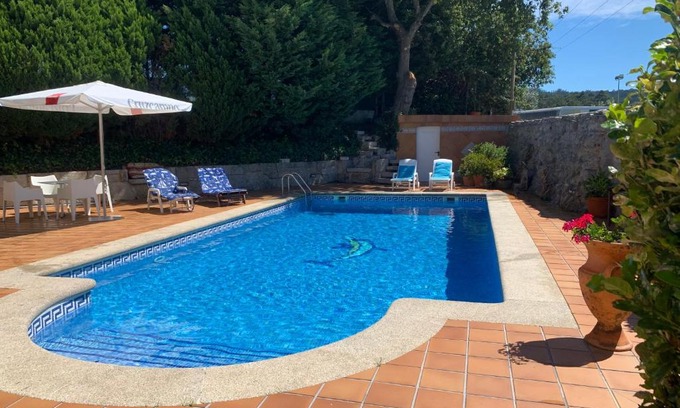 Poio Apartment | Discover Casa Mavimar Playa: Oceanfront Oasis Awaits