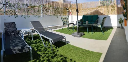 Pego House | Casa Mayago: Family-Friendly Retreat with Terrace & Sun Deck