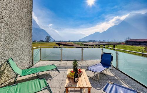 Samolaco Apartment | Pet Friendly Stay at Casa Meno - Rated 9/10 by Guests