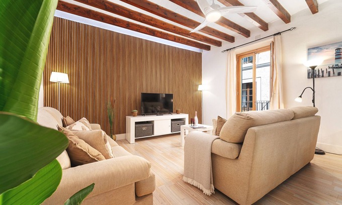 Pollensa House | Couple's Retreat at CASA MERCAT in Pollença with Free WiFi