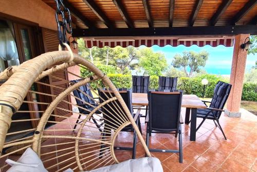 Merea House | Pet-Friendly Casa Merea 16: Rated 8/10 for Family Fun