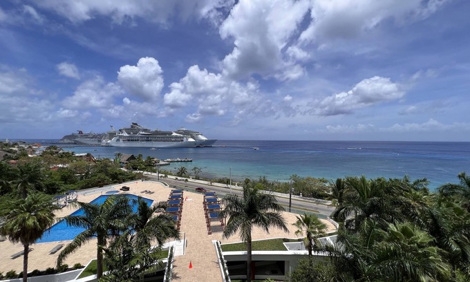 Cozumel Condo | CASA MERMAID - Beachfront Condo with Incredible Amenities