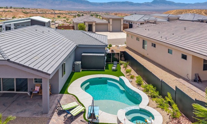 Mesquite House | Exceptional Casa Mesquite: Pool, Spa & Perfect Reviews