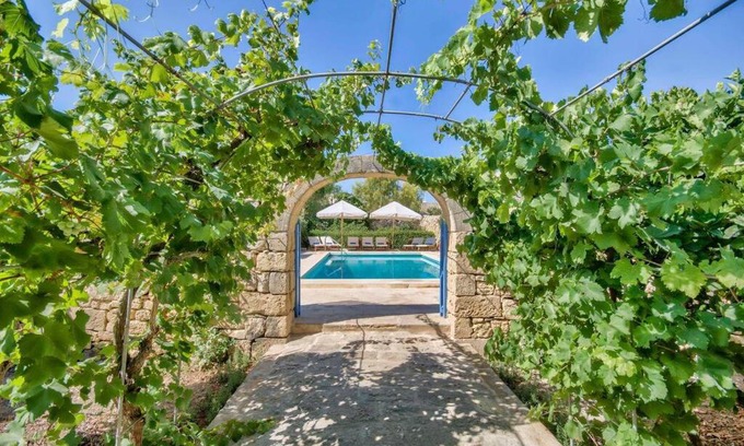 Kercem Villa | Elegant Casa Mezzodì': 18th Century Farmhouse with Pool
