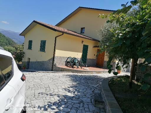 Castelnuovo di Garfagnana House | Budget-Friendly CASA MIA: 9/10 Guest Rated with Great Amenities