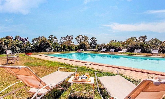 Montalto di Castro House | Casa Micaela: Cozy Apartment with Garden & Free Wi-Fi