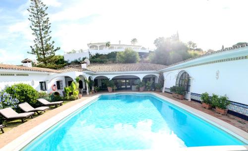 New Golden Mile Villa | Discover CASA MICHAEL - El Paraiso in Marbella Today!