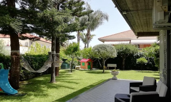 Fondachello House | Casa Michelangela: Guest Rated 10/10 with Ocean Views