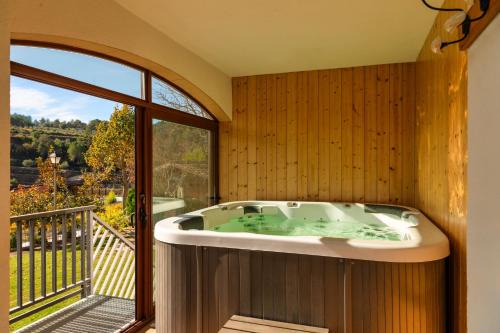 El Pala de Torroella House | Casa Migjorn: Oceanfront Retreat with Pool & Hot Tub