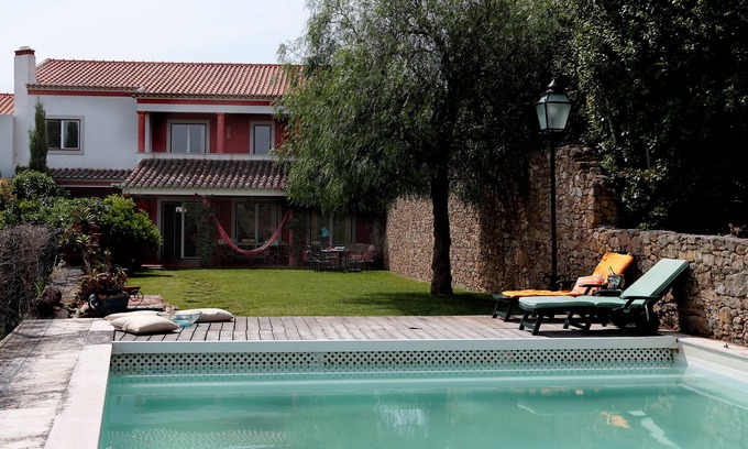 Carvalhal Villa | Experience Casa Mil Cores with Oceanfront Serenity