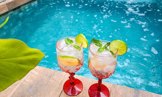 Tatuamunha Apartment | Relax at House Miracles: Family-Friendly with Private Pool