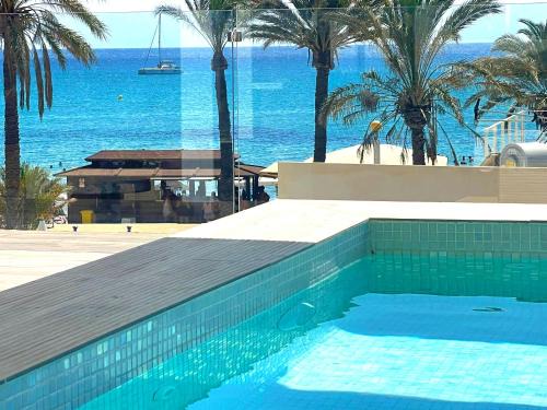 La Azohia Villa | Idyllic Casa Mirabelle: Oceanfront Haven with a Pool