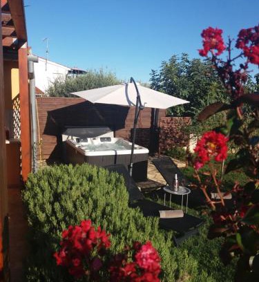 Kastelir House | Romantic Retreat: Casa Mirelia with Garden & Hot Tub