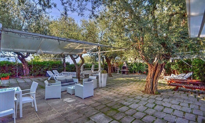 Sorrento House | Casa Miriam B: Bright Apartment with Garden & Free Wi-Fi