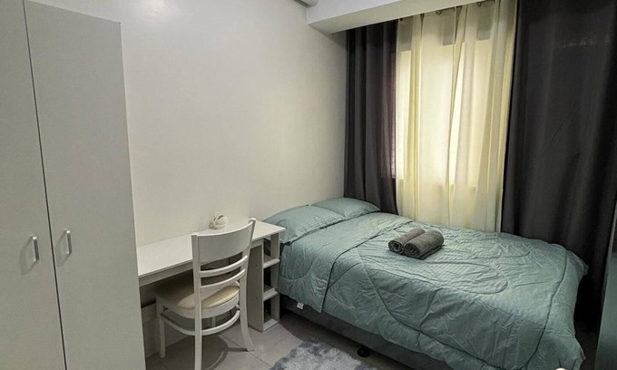 Mandaue House | Casa Moanna 2-bedroom Condo Unit with Netflix and AC in Mandaue City, Cebu