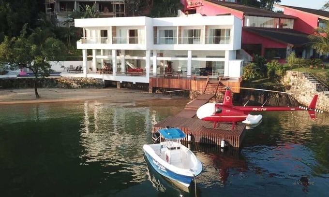 Itanema Villa | Beachfront Escape at Casa Moderna in Angra