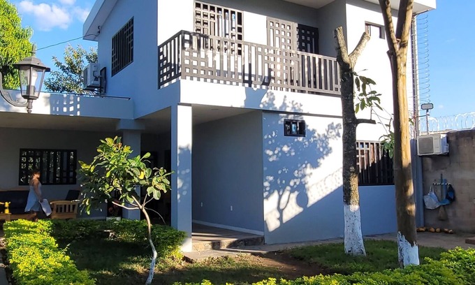 Cojutepeque House | Modern Family Retreat with a Well-Equipped Kitchen